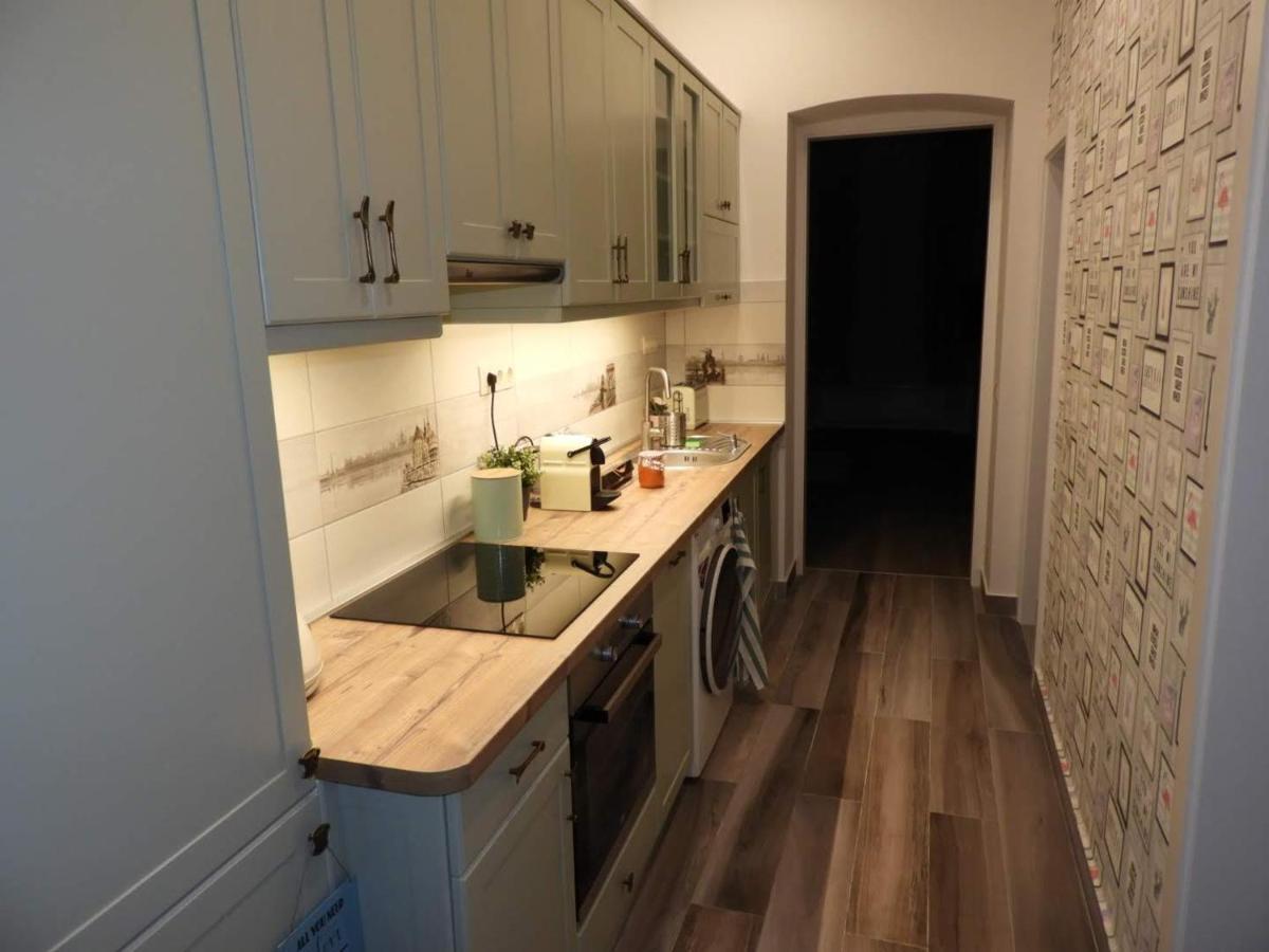 Gizella Apartman Budapest Extérieur photo