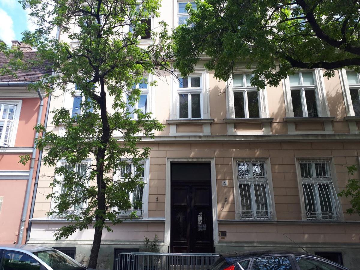 Gizella Apartman Budapest Extérieur photo